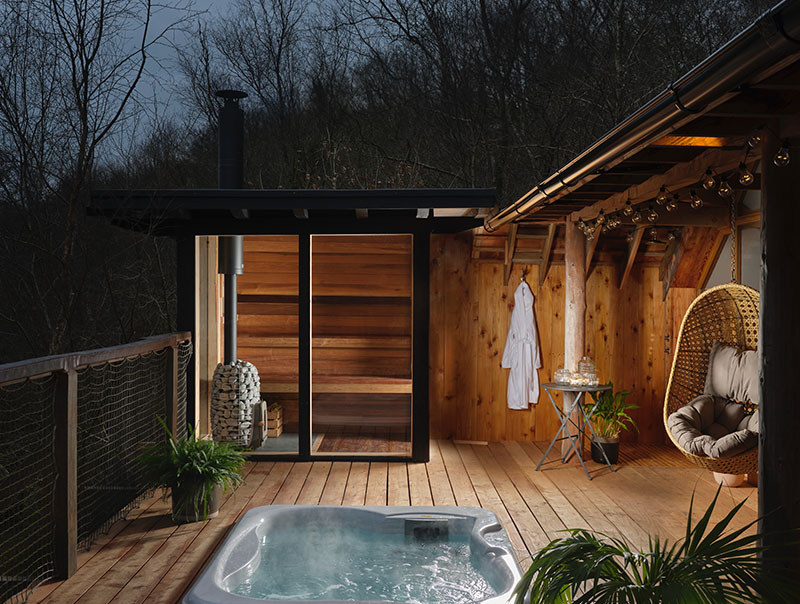 Stargazer Treehouse Sauna and Hot tub